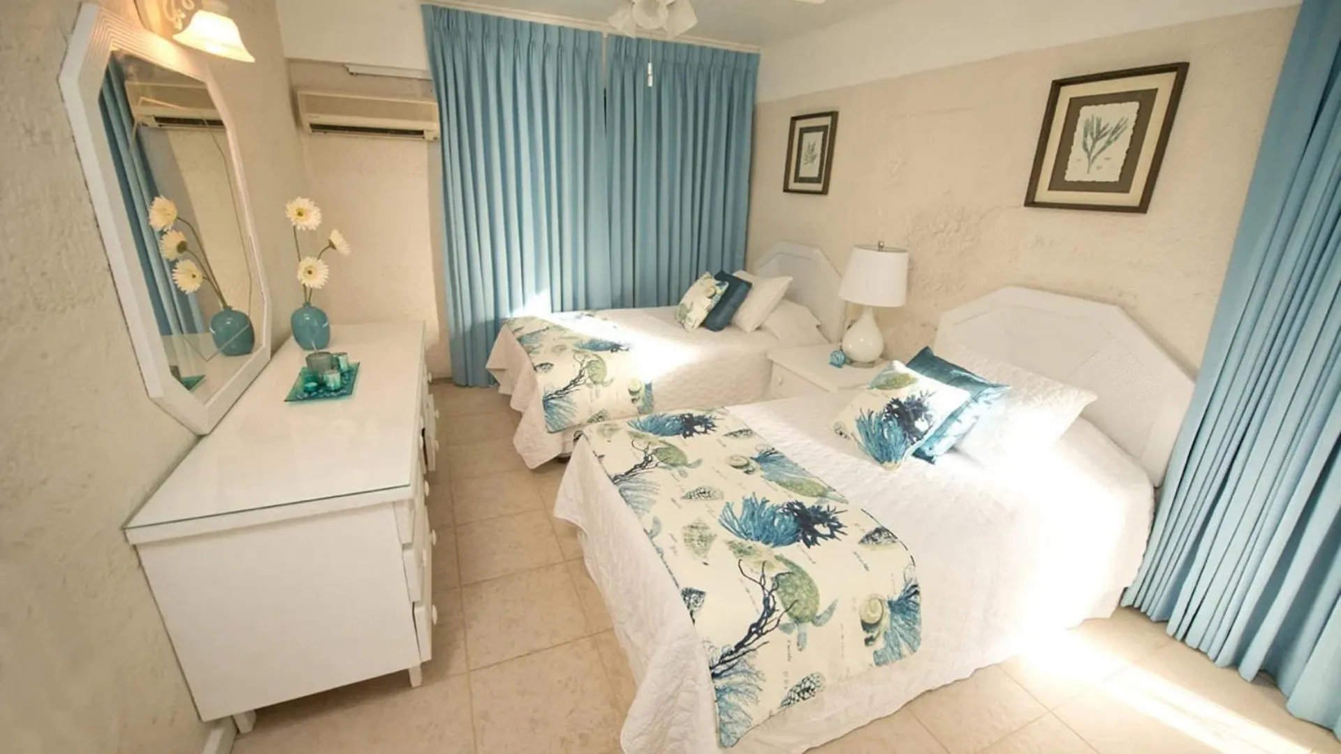 Ferienwohnung Bora Bora By Blue Sky Luxury Paynes Bay Apartment